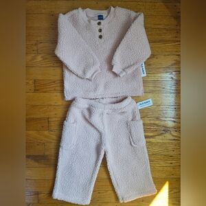 Old Navy Pink Sherpa Crew-Neck and Sweatpants Set for Toddler Girls 18-24 Months